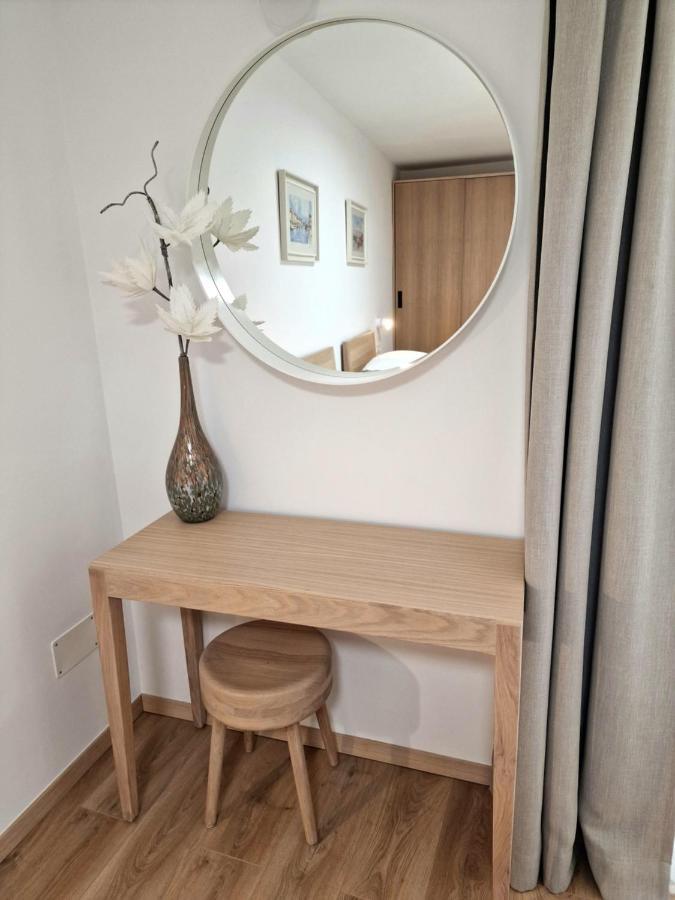 Apartments Cerin-ロヴィニ エクステリア 写真