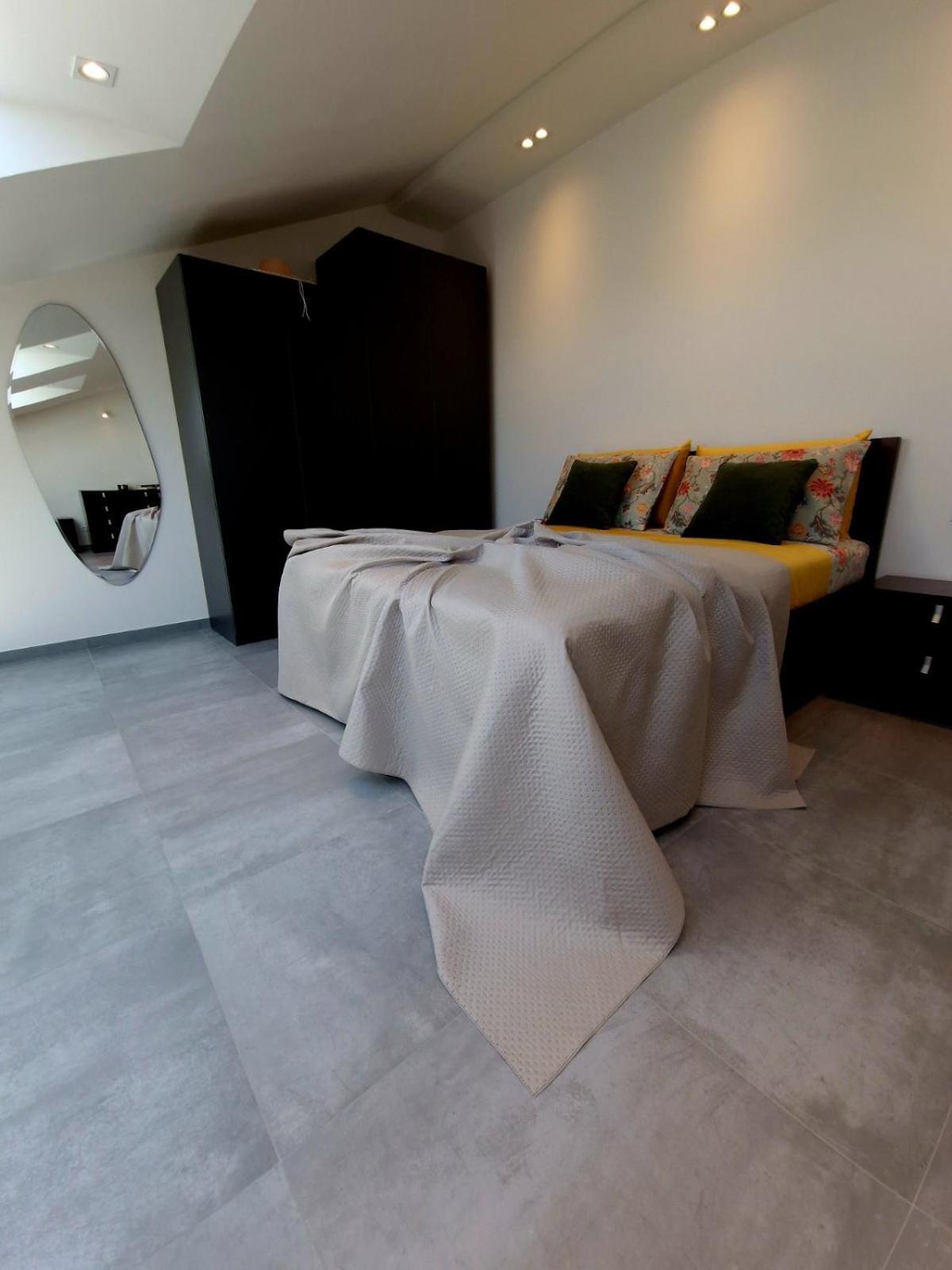 Apartments Cerin-ロヴィニ エクステリア 写真