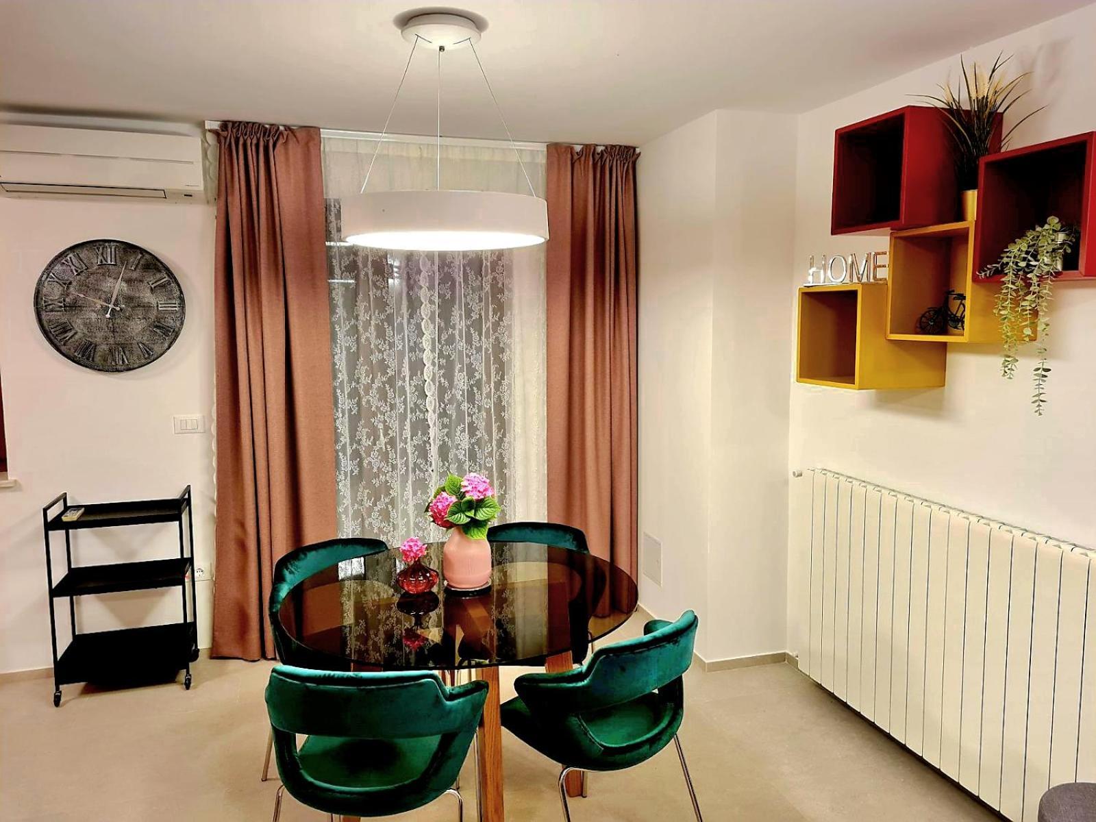 Apartments Cerin-ロヴィニ エクステリア 写真